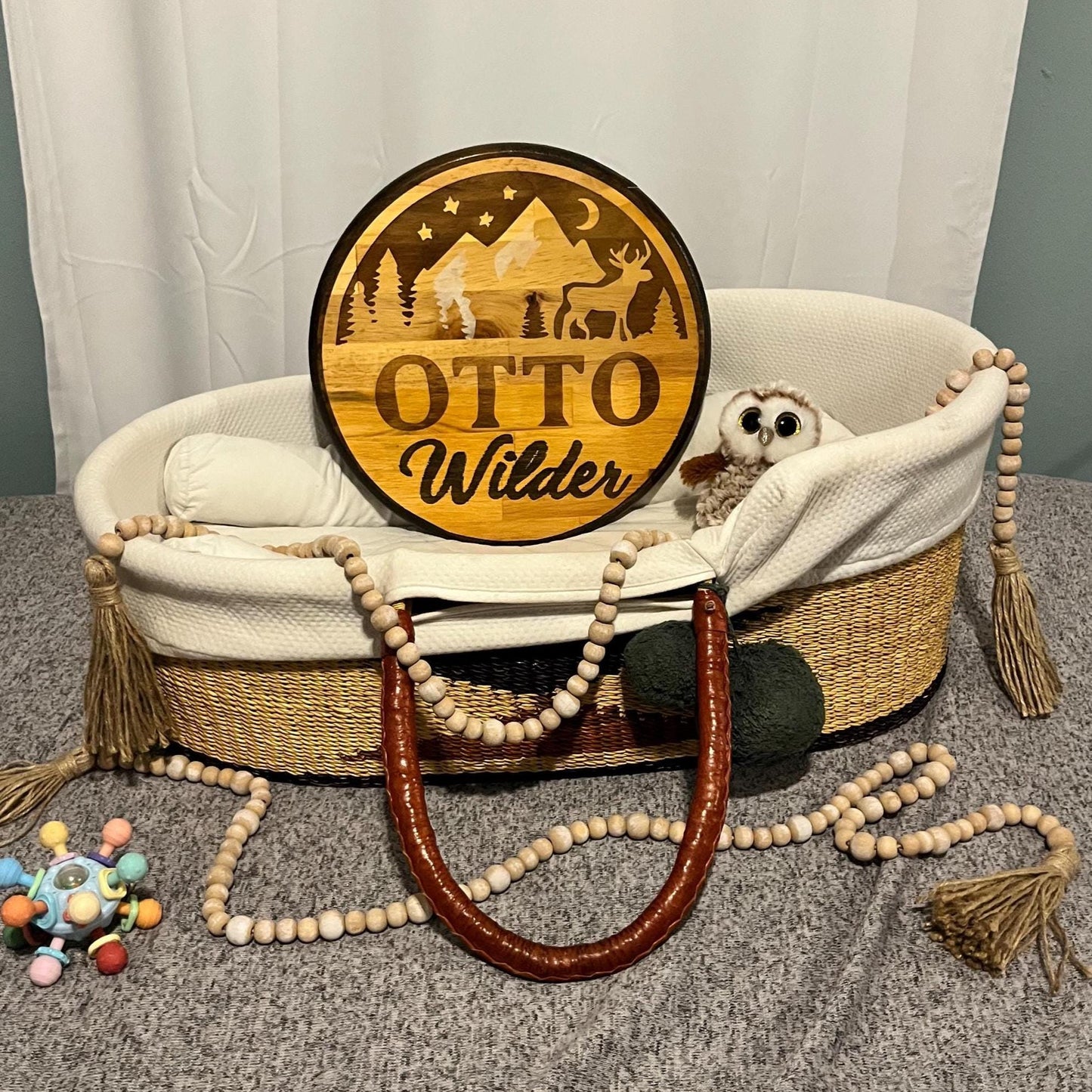 Personalized Wood Nursery Name Sign: Handcrafted Mountain & Stars Decor